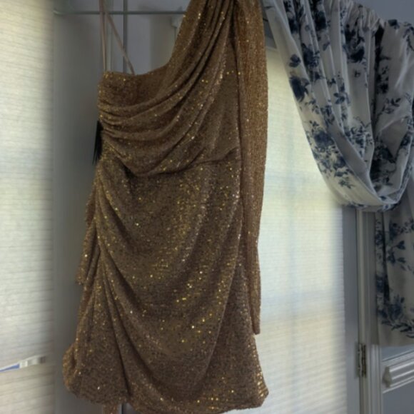 NWT Ieena for Mac Duggal 26977 One Sleeve Sequin Gold Asymmetric Mini size 8/10 - Picture 6 of 7